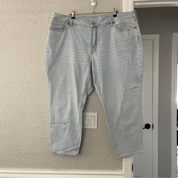Old Navy women’s Light denim capri cropped Jeans curvy OG straight 22 - Picture 4 of 4